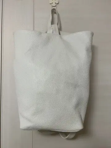 Anne Coquine 화이트 가죽 백팩