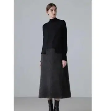 어도어 알파카 라이트 샤기 원피스