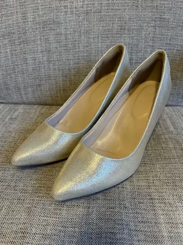 [ 새상품 ] VIVIAN 골드 펌프스 24cm