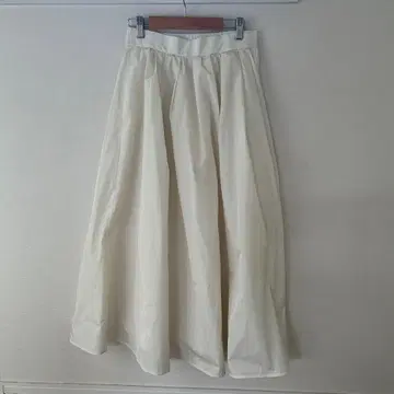 IENA 메모리 타프타 플레어 스커트 38 화이트