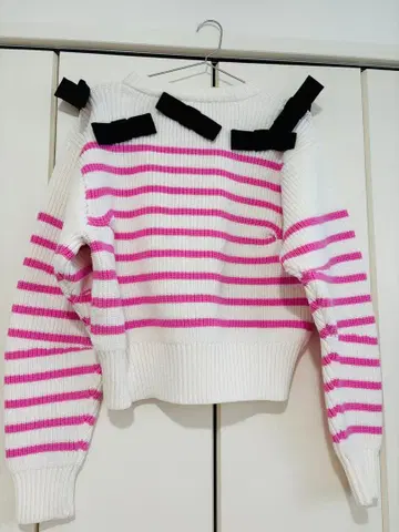 Bibiy 비비 리본 보더 니트 ROSIEBORDERKNIT