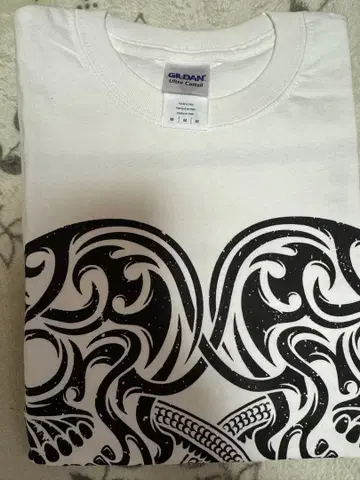 레어 데란제 화이트 T셔츠 M 2017년 타임머신 디자인