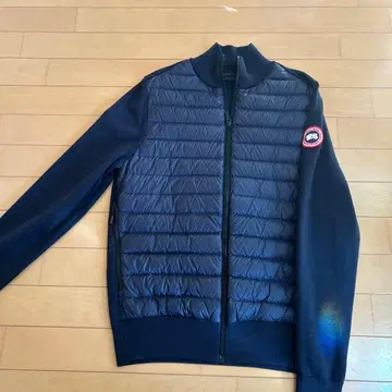CANADA GOOSE 네이비 다운 자켓