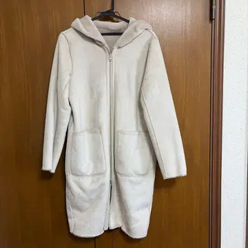 후드 부착 퍼 롱 코트 리버서블