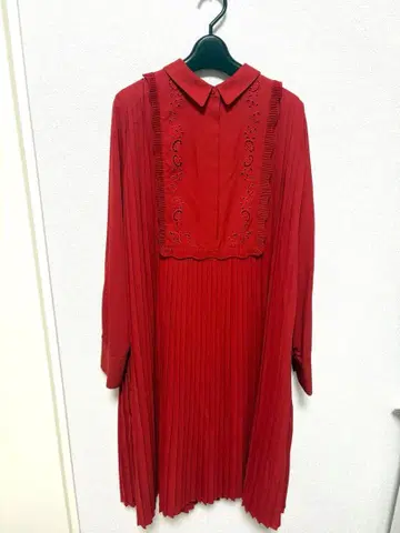 셀포드 A라인 플리츠 원피스