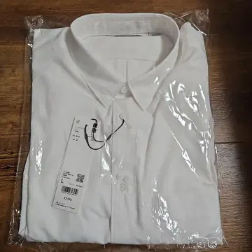 +J 유니클로 화이트 수피마 코튼 긴팔 L 사이즈 미사용 즉시 발송