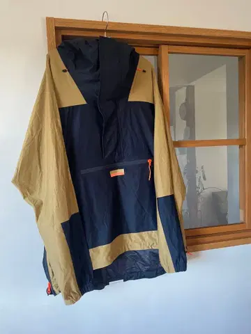 [ 새상품급 ] New Balance 바람막이