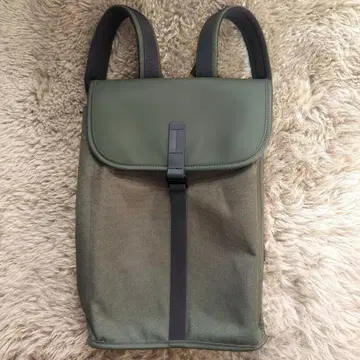 topologie 플랩식 백팩 올리브 그린