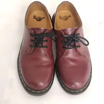 Dr. Martens 쓰리홀 체리 레드 us9 26.5 27
