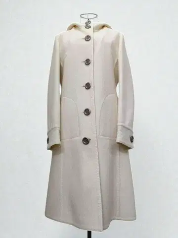 예거 화이트 롱 코트 후드 부착