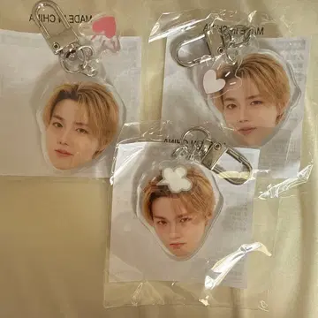 도영 얼굴 아크릴 키링 희로