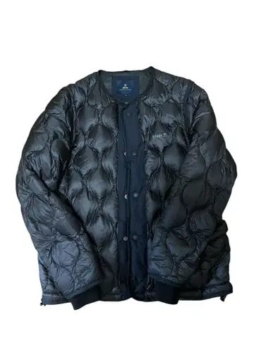 ROARK TAION 블랙 다운 자켓