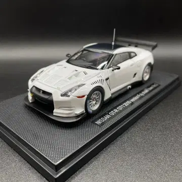 EBBRO 1/43NISSAN GT-R GT1 2010 version