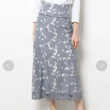 머큐리 듀오 컷워크 자수 코르셋 플레어 스커트 M 사이즈