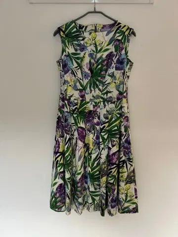 플라워 프린트 슬리브리스 원피스