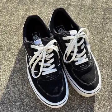 Vans 블랙 스니커즈