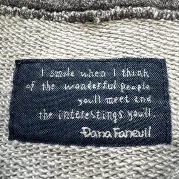 Dana Faneuil 그레이 후드티 버튼 포함