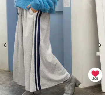 니코앤드 토끼 벨벳 라인 스커트