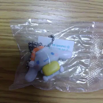 시나몬 롤 x 쿠라스시 콜라보 키링 산리오 빅쿠라폰