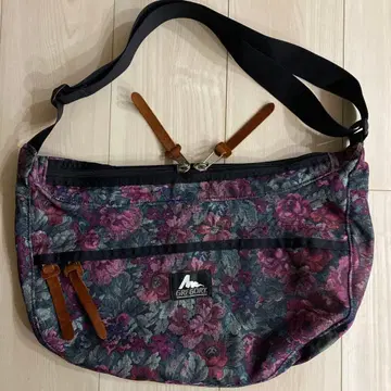 새상품급 Gregory 구 로고 새첼 M 플로럴 태피스트리 숄더백
