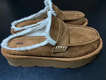 ZARA 브라운 어그 부츠