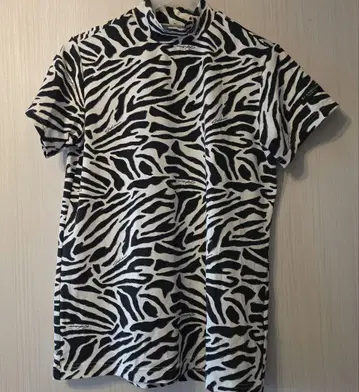 St ANDREWS 올 패턴 제브라 패턴 모크넥 반팔 셔츠