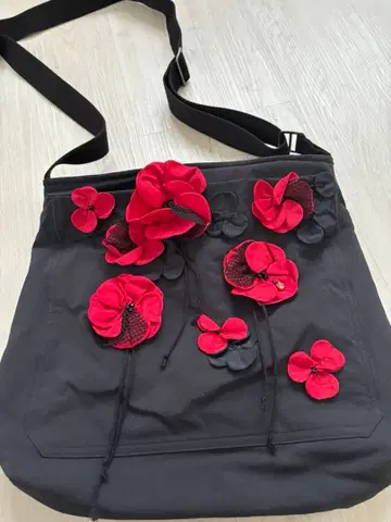 사에라 포테치노 숄더백