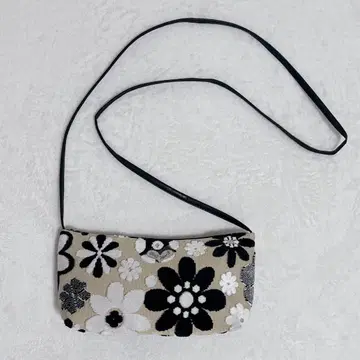 [ Used ] Think Bee! 싱크비 마가렛 숄더백