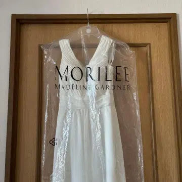 MORILEE 13102 화이트 슬리브리스 드레스