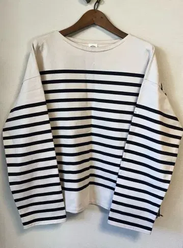 ORCIVAL 보트넥 상의 M 오르치발