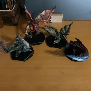 몬스터 헌터 피규어 빌더 스탠다드 모델 4개 세트