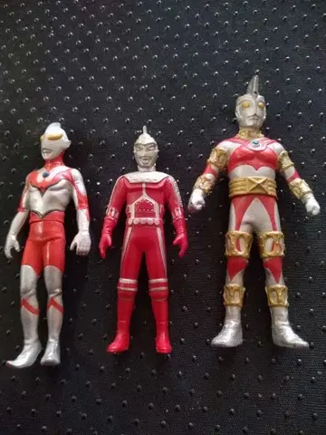 [레어 물건!] 가짜 울트라맨 외 2체 세트