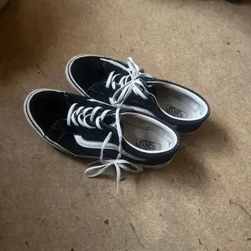 Vans 블랙 스니커즈