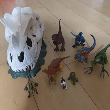 공룡 피규어 세트 스컬 디자인