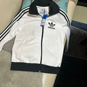 adidas 화이트 저지 M 사이즈