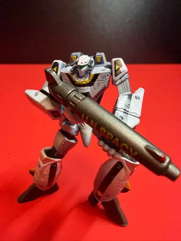 초시공 요새 마크로스 액션 미니 피규어 로이 포커 발키리