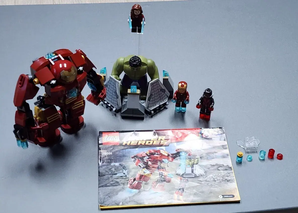 레고 76031 헐크버스터 스매시 팝니다. 박스 및 코믹북 외 누락 x