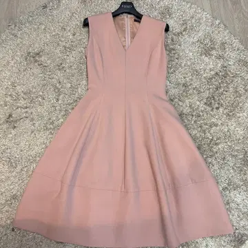 FOXEY 슬리브리스 V 바론 원피스