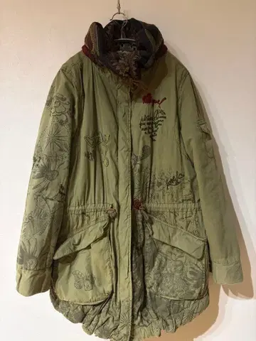 데시구알 모즈 코트