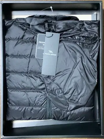 미사용품 MARTIN AVENIR 블랙 나일론 자켓 아사쿠라 미쿠루