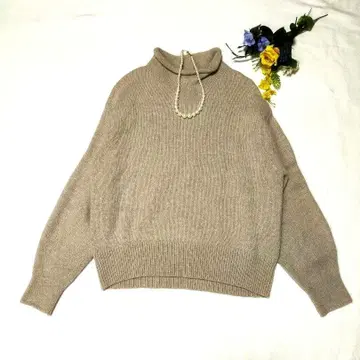 23구 38 울 캐시미어 블렌드 모크넥 니트