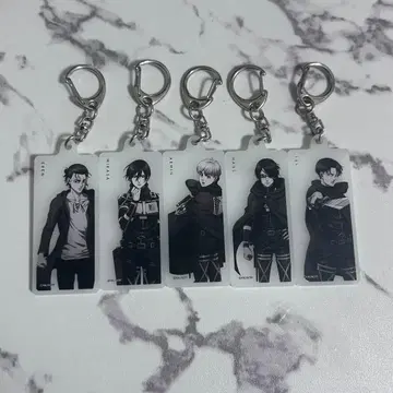 진격의 거인 TSUTAYA 화이트 아크릴 키링