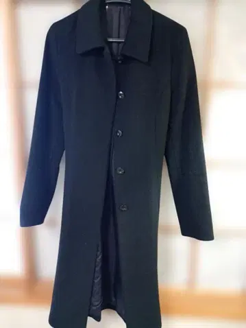 블랙 허리 리본 포함 캐시미어 소재 롱 코트