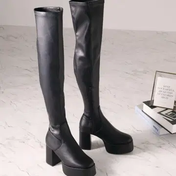 [ 미사용 새상품 ] VIVIAN 통굽 플랫폼 스트레치 니하이 부츠 S