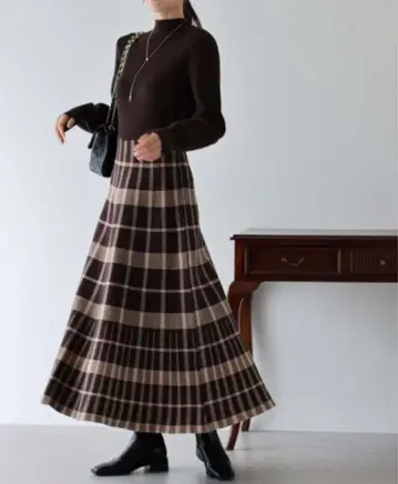 블루이스트(BLUE EAST) 체크 자카드 니트 원피스