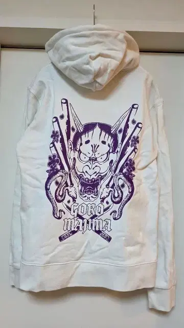 세가 럭키 쿠지 용과 같이 축 생탄! 마지마 고로 B상 후드티 M 사이즈