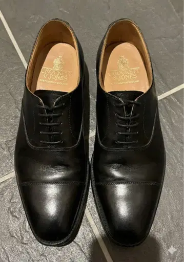 [ 새상품급 ] 크로켓 앤 존스 HALLAM 6.5E 스트레이트 팁 블랙