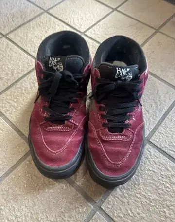 VANS 애너하임 하프캡 33DX 버건디 크로커다일