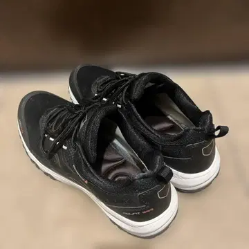 MOUNT 599 방수 스니커즈 블랙