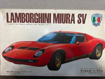 Fujimi 1/20 Lamborghini Miura SV